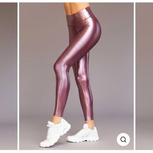 NWT Heroine Sport Marvel Leggings Violet Size L